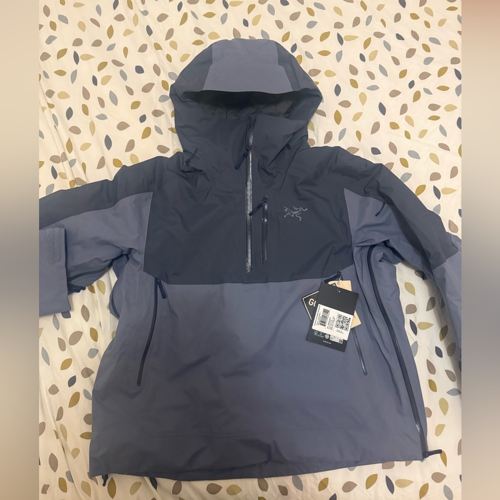 Arc'teryx Sentinel Insulated Anorak - XL Women's (new with tags & never worn)